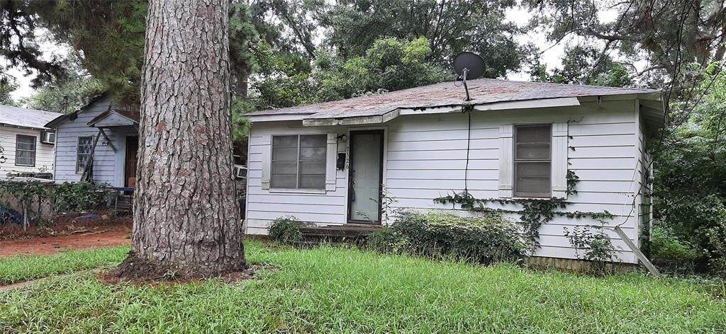 7526 Harris Street - Photo 1