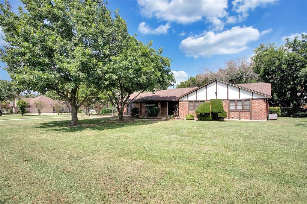 111 Mccullar Road - Photo 1