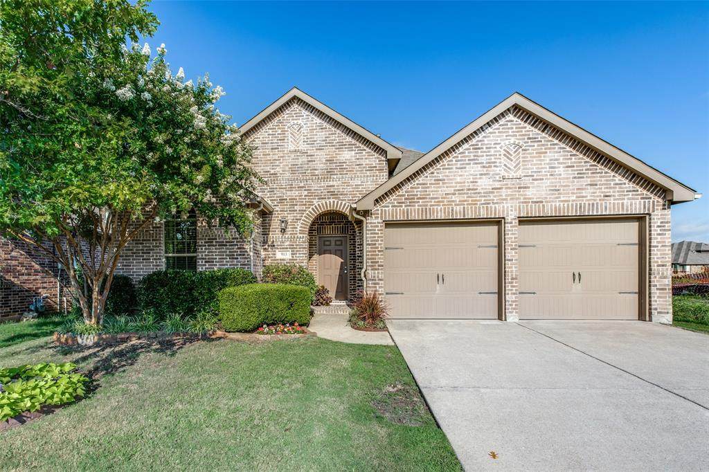 913 Honey Locust Drive - Photo 1