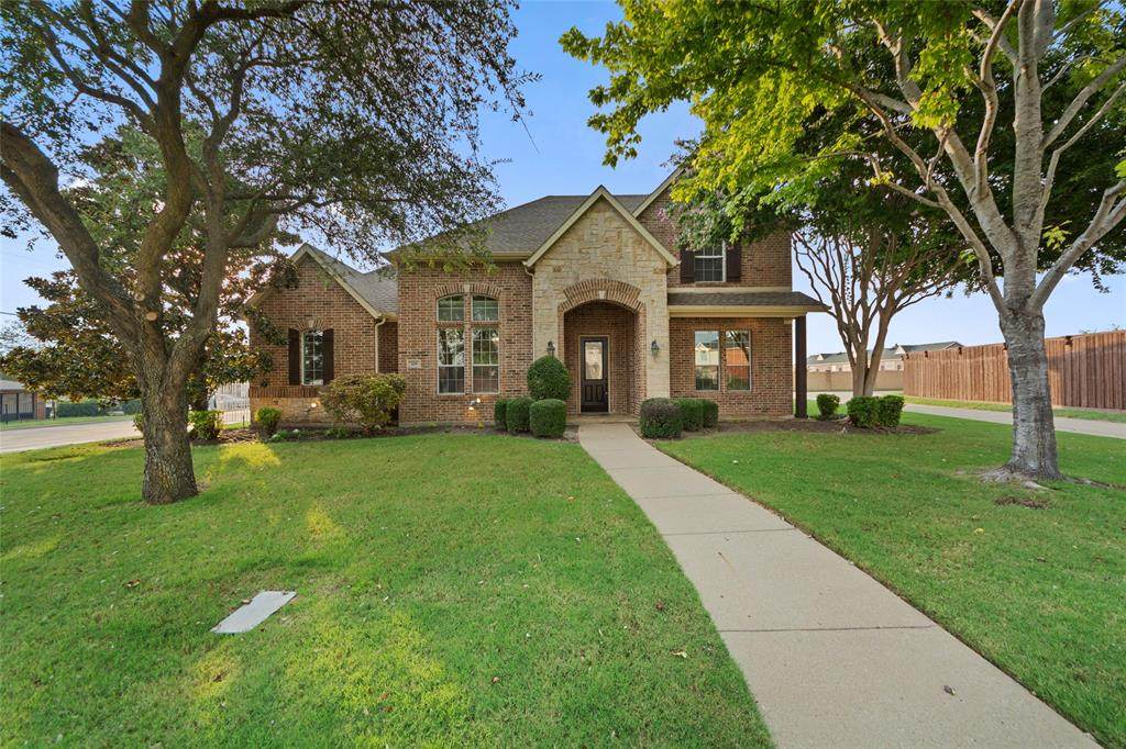 105 Southampton Drive - Photo 1