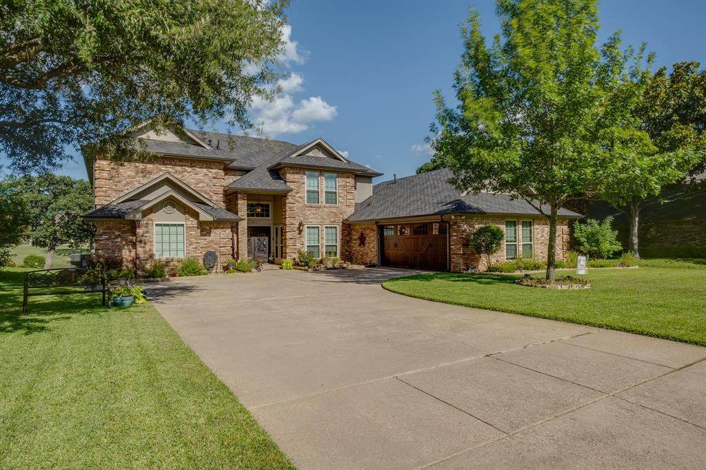 812 Muirfield Drive - Photo 1
