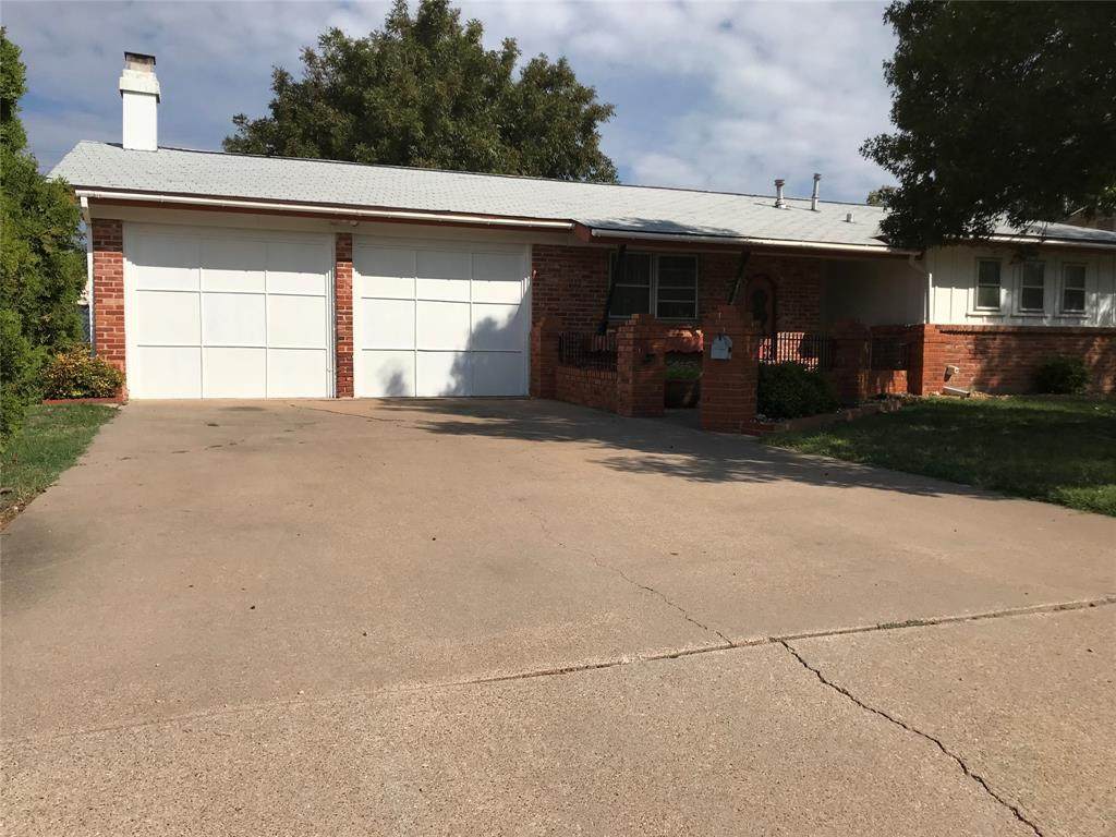 2634 Edgemont Drive - Photo 1