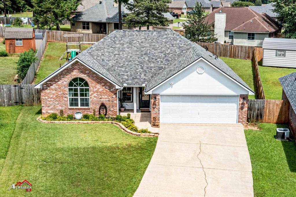 628 Alex Way - Photo 1