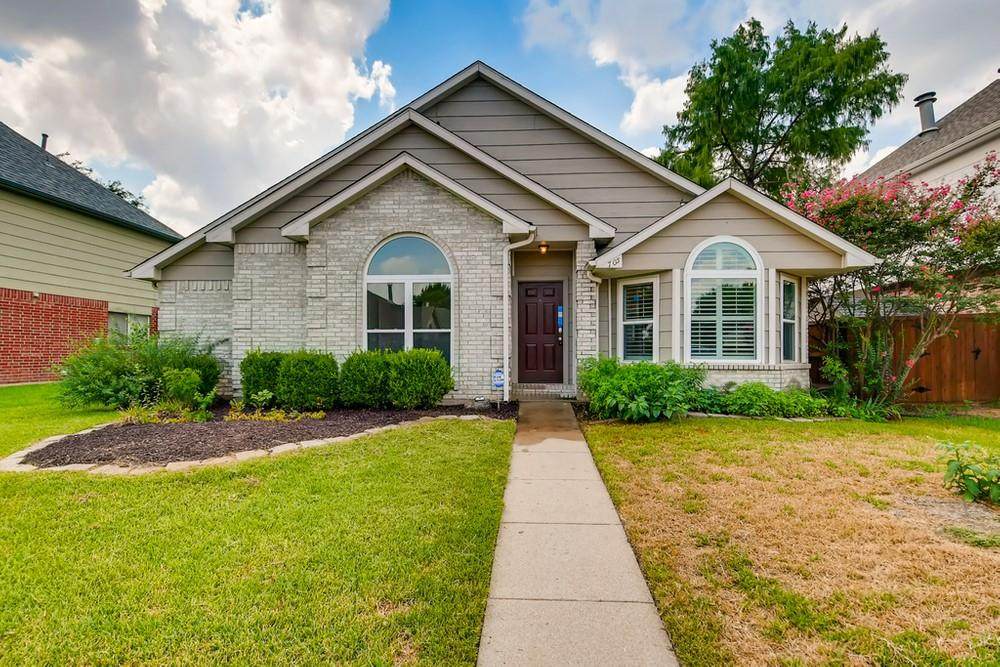 705 Lake Bluff Drive - Photo 1