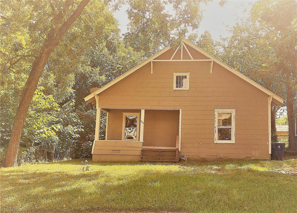 926 Nelson Street - Photo 1