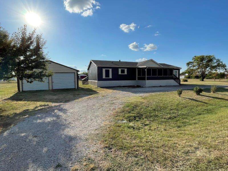 18585 Doubletree Drive - Photo 1