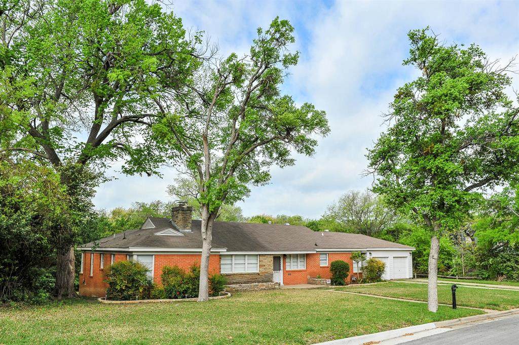 3827 Shelby Drive - Photo 1