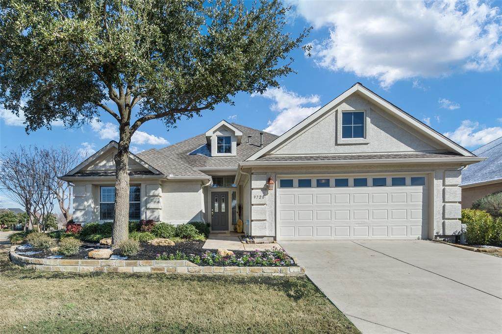 9720 Pinewood Drive - Photo 1