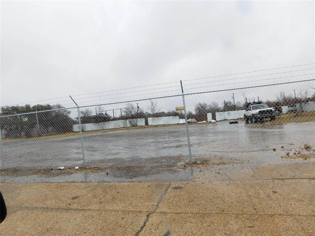 3849 Greenwood Road - Photo 1