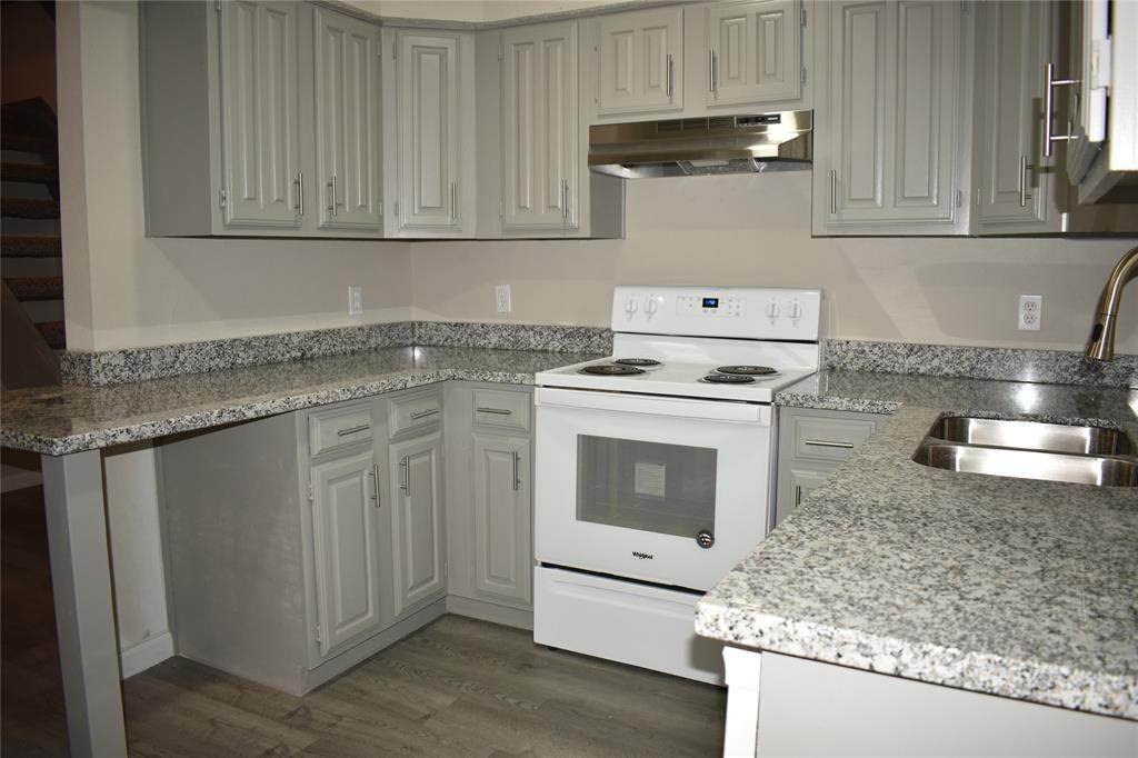 6016 Stoneybrook Drive - Photo 1