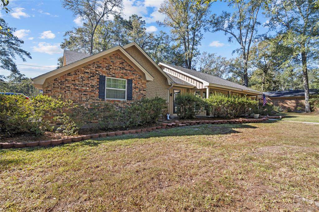 1425 Sleepy Hollow Drive - Photo 1