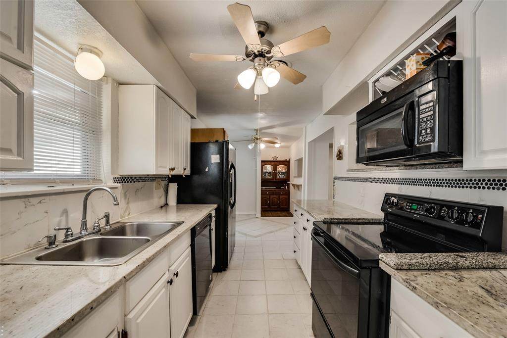 429 Woodmont Drive - Photo 1