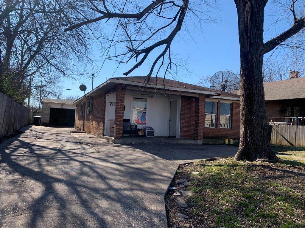 716 7th Street - Photo 1