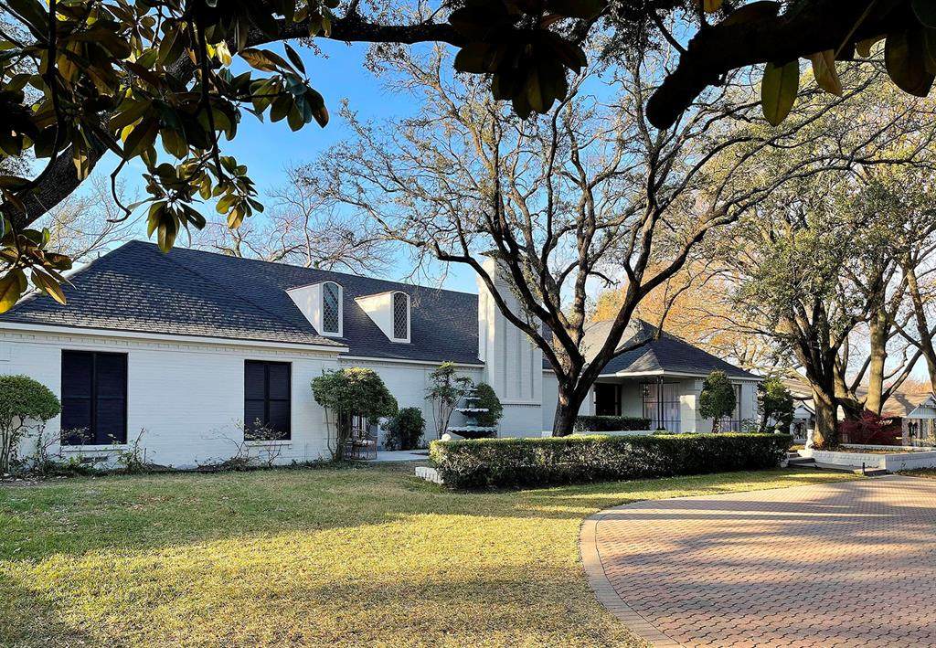 7218 Spring Valley Road - Photo 1