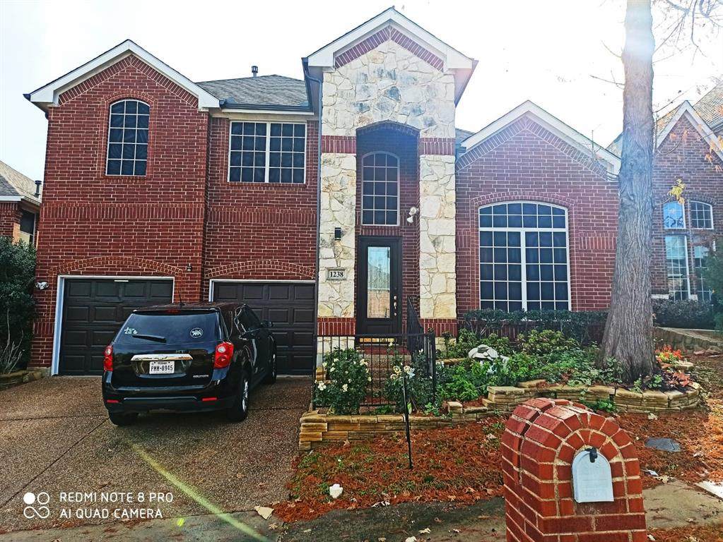 1238 Minto Drive - Photo 1