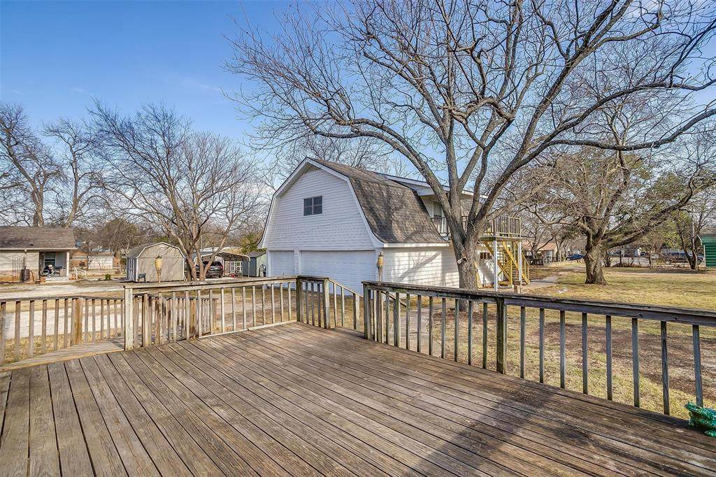 521 Woodard Avenue - Photo 1