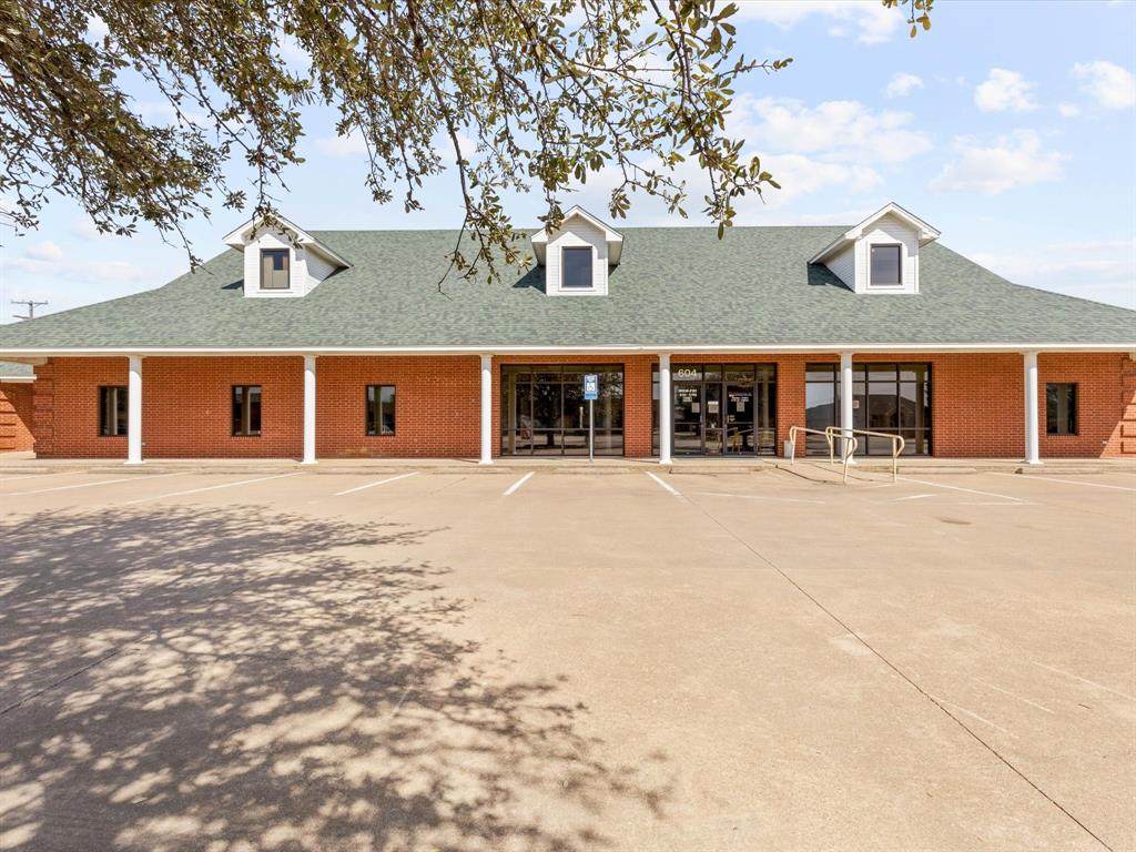 604 Nolan River Road - Photo 1