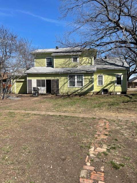 204 Peters Street - Photo 1