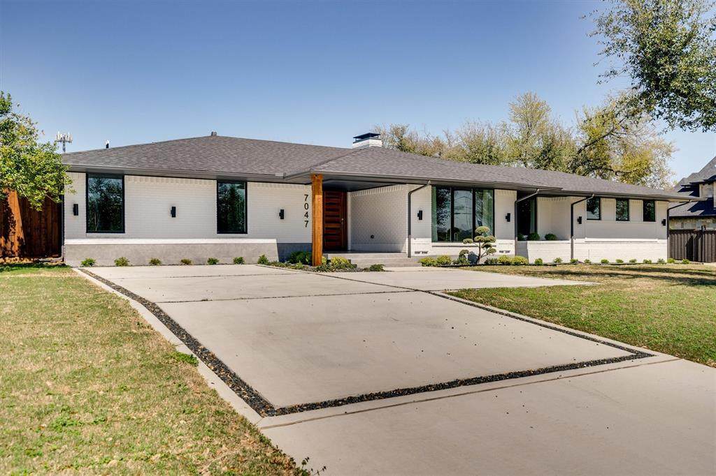 7047 Royal Lane - Photo 1