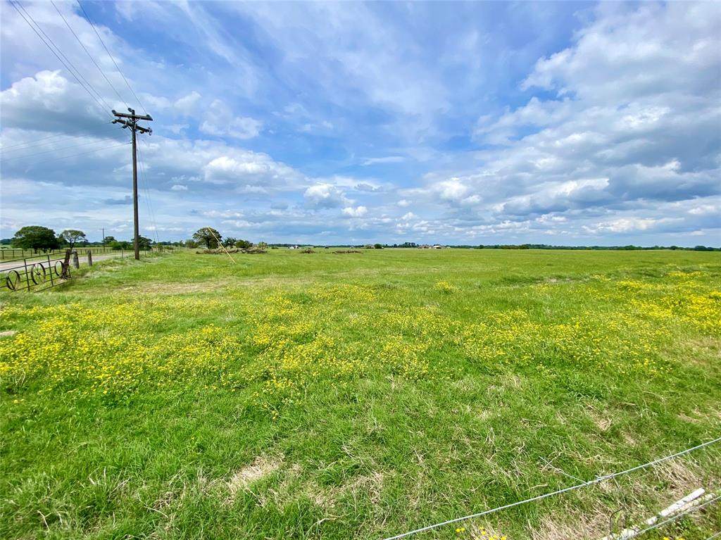 195 Private Road 8361 - Photo 1