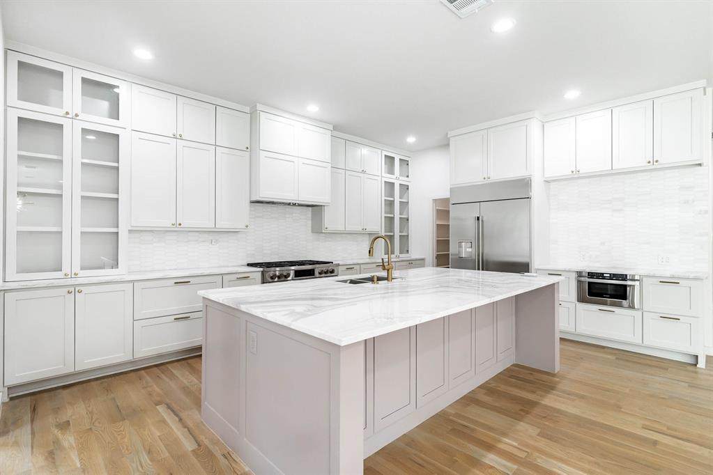 10509 Gooding Drive - Photo 1
