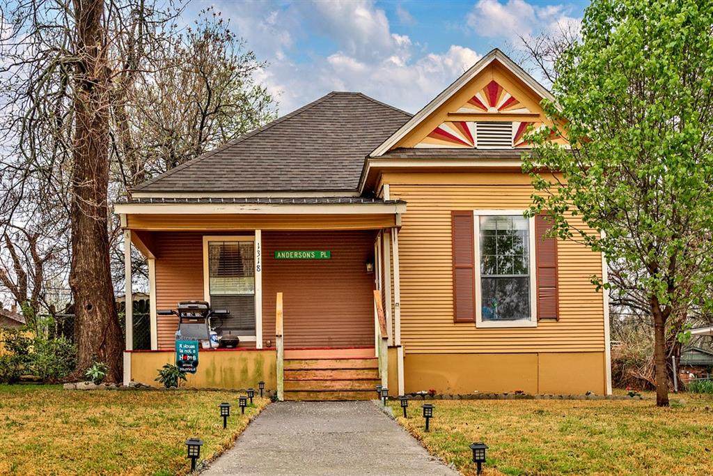 1318 Sears Street - Photo 1