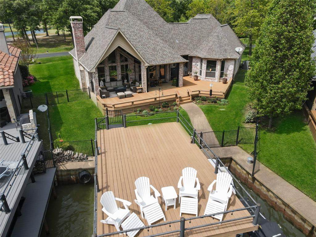 204 Saint Andrews Drive - Photo 1