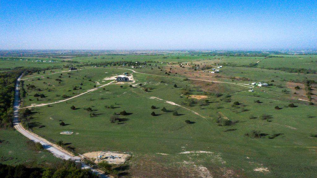 551 Hill County Road 4434 - Photo 1