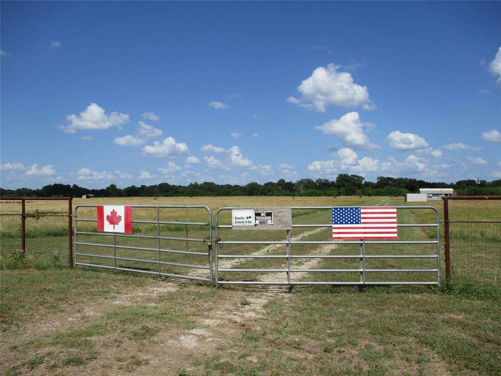 197 Rs County Road 1430 - Photo 1