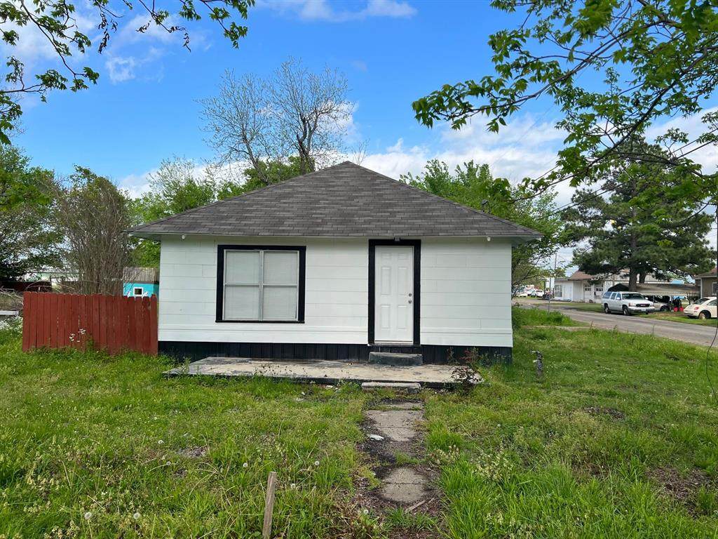 1653 Main Street - Photo 1