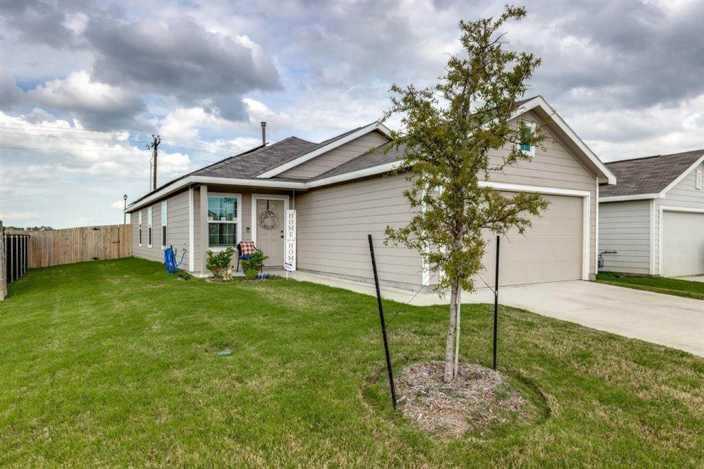 1202 Fairford Road - Photo 1