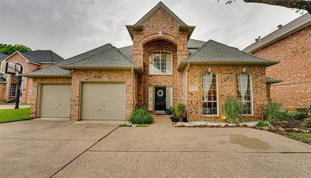 3004 Bluffview Drive - Photo 1