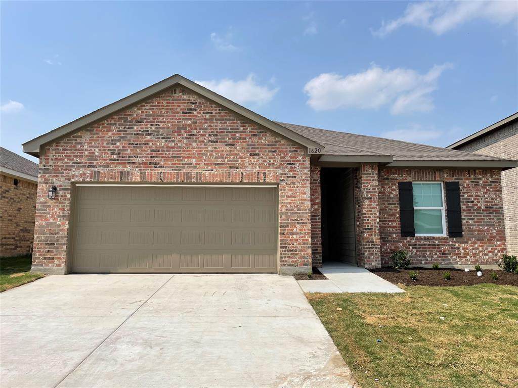 1620 Shadow Hawk Drive - Photo 1