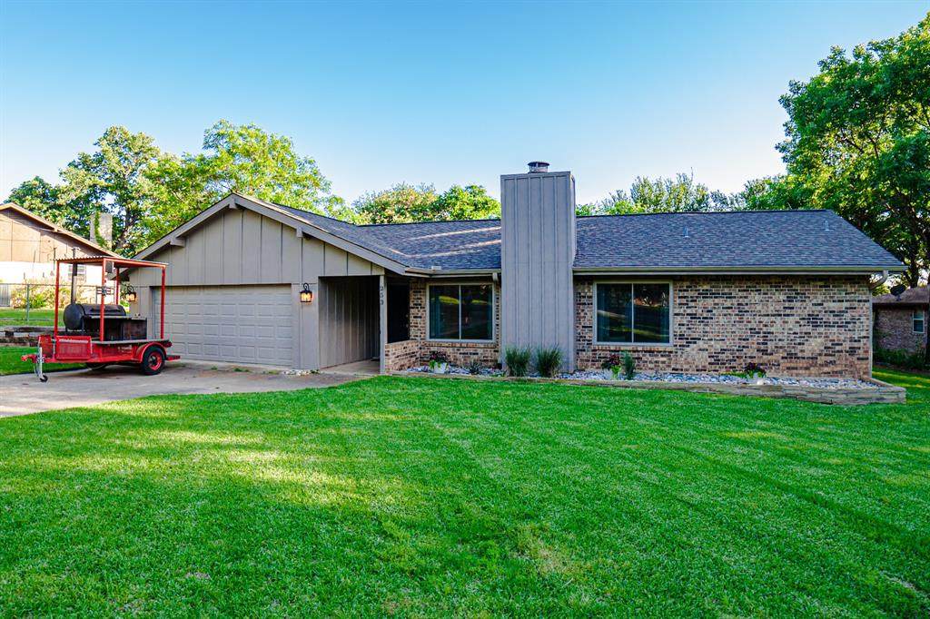 253 Oak Street - Photo 1