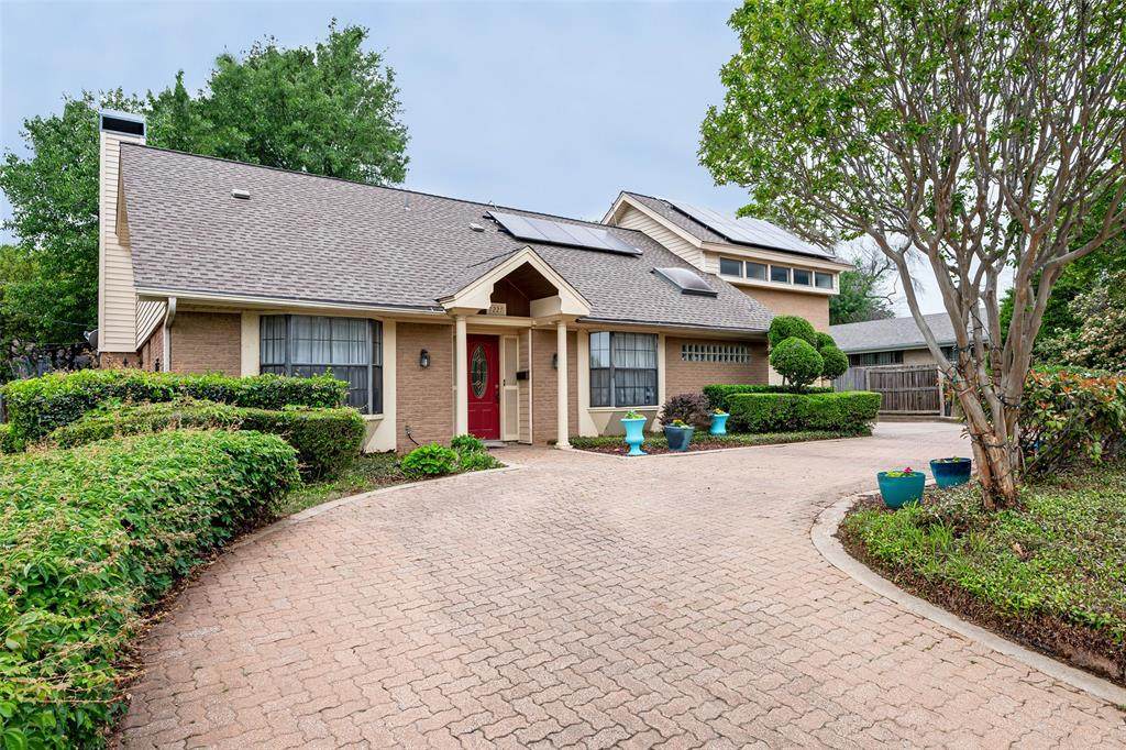 1227 Farnham Court - Photo 1