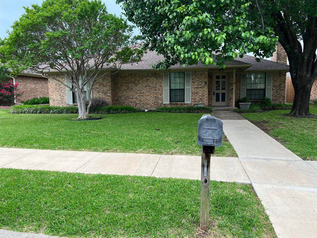603 Stoneybrook Drive - Photo 1