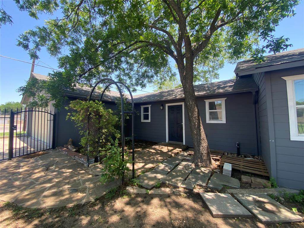 5136 Locke Avenue - Photo 1