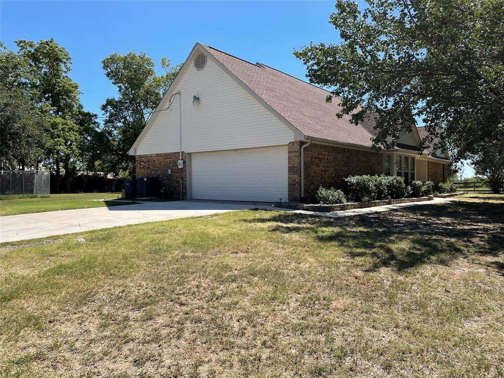 4159 Private Road 2587 - Photo 1