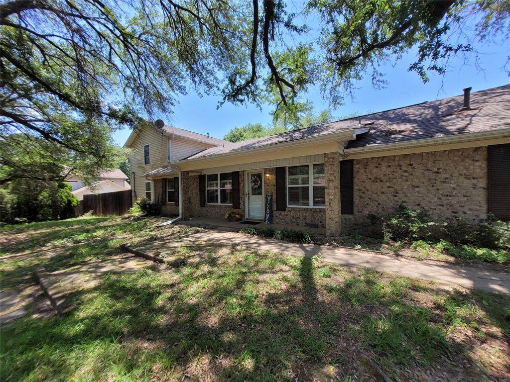 16416 Echo Glen Drive - Photo 1