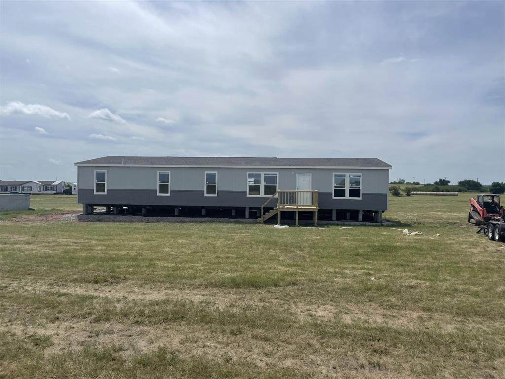 580 County Road 2937 - Photo 1