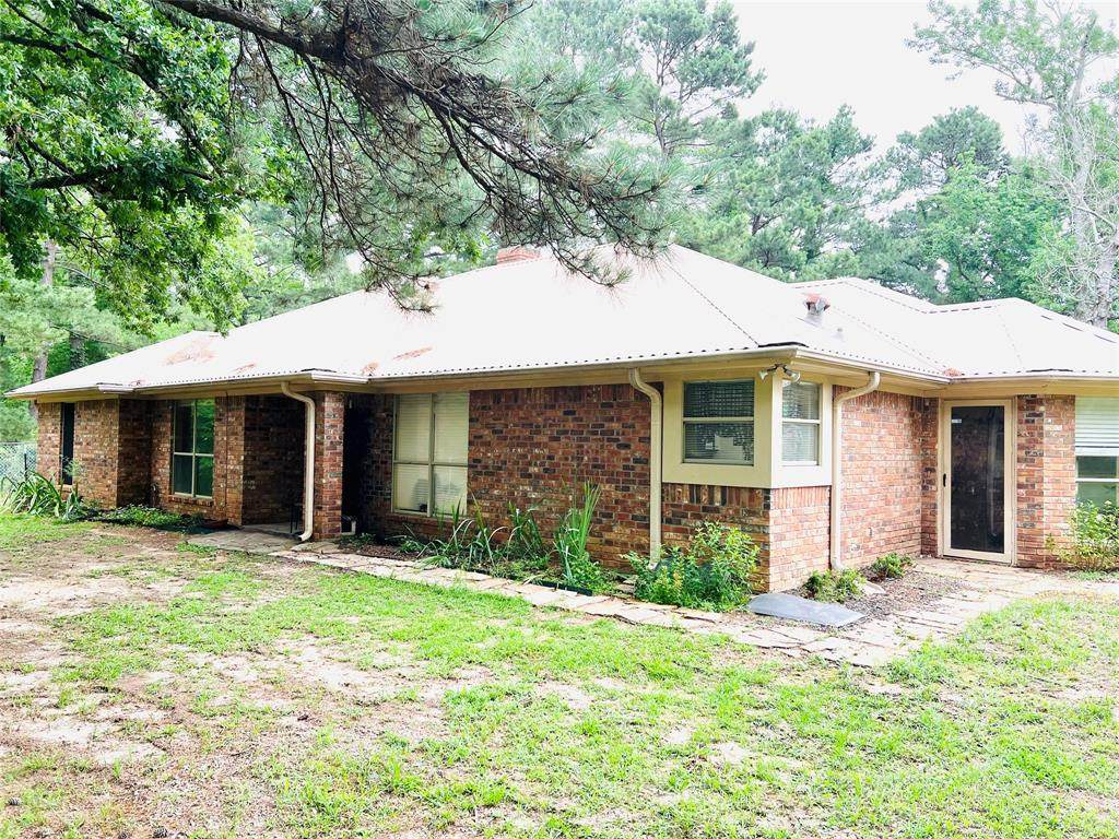 173 County Road 4219 - Photo 1