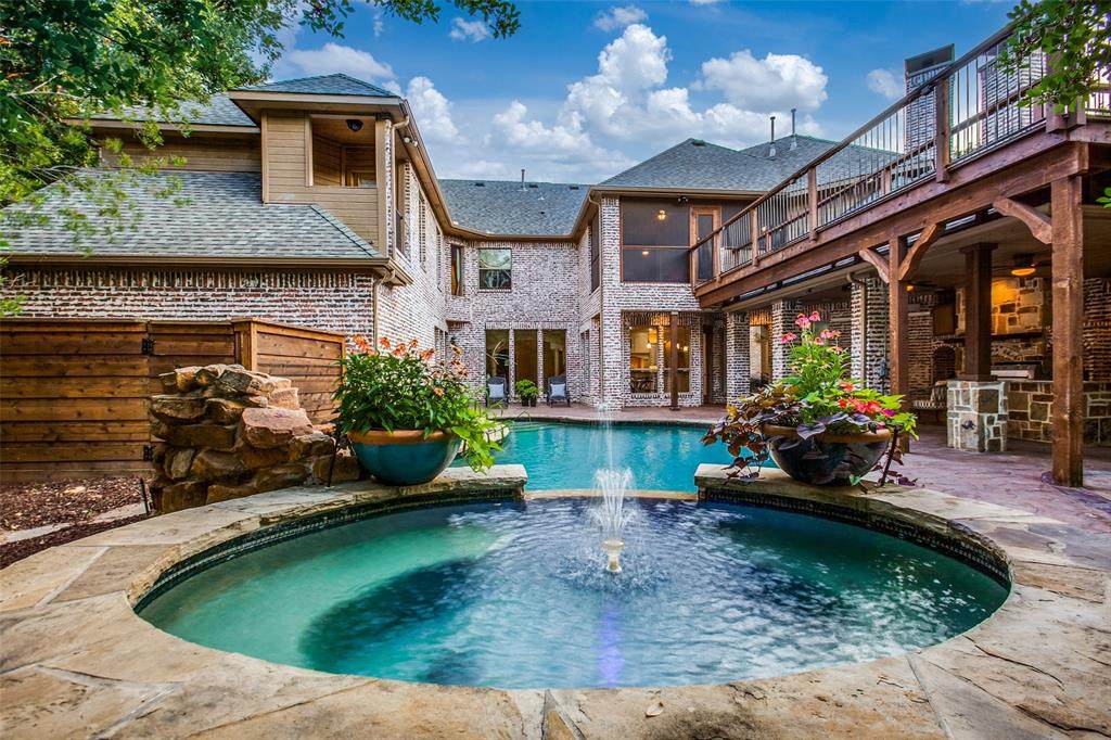 4400 Knightsbridge Drive - Photo 1