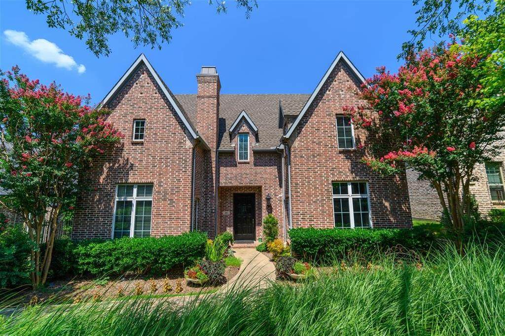 805 Cloister Way - Photo 1