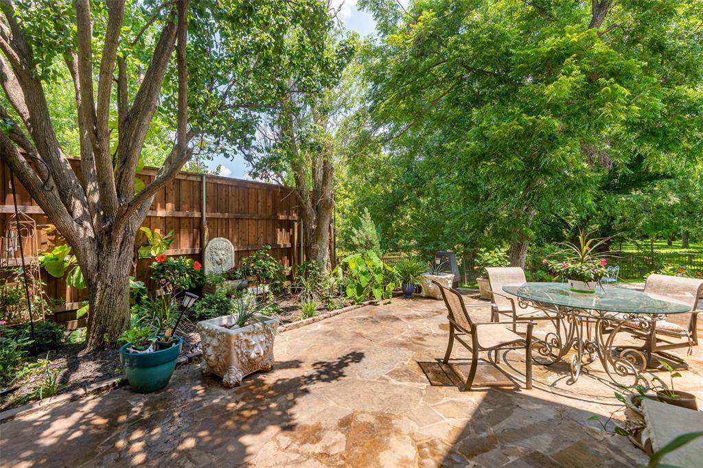 1068 Creek Crossing - Photo 1