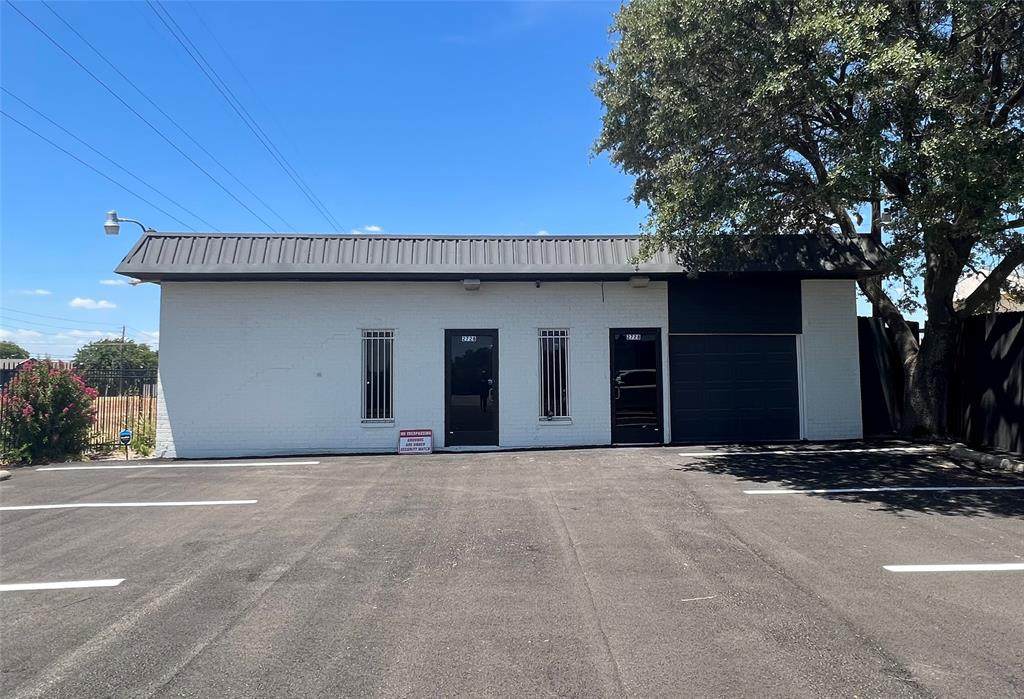 2728 Laredo Drive - Photo 1