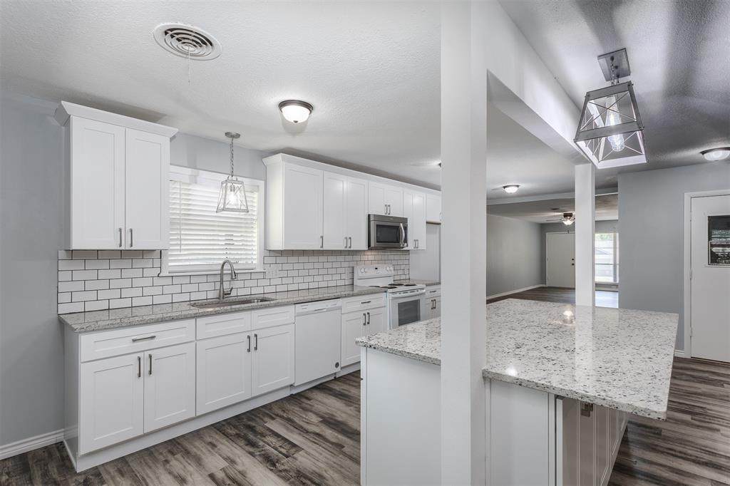 908 Burdette Avenue - Photo 1