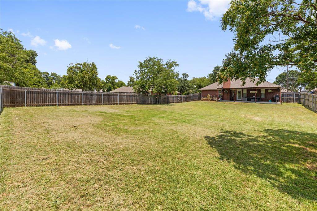 506 Maple Street - Photo 1