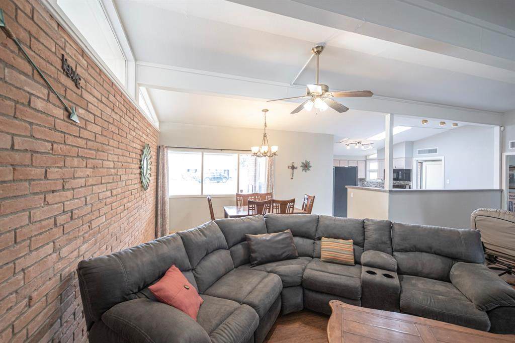 2814 Keystone Drive - Photo 1