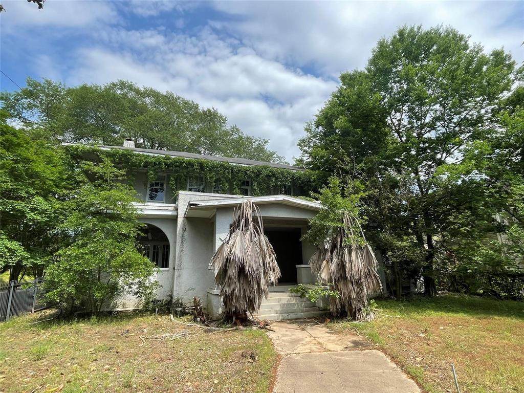 2703 Fairfield Avenue - Photo 1