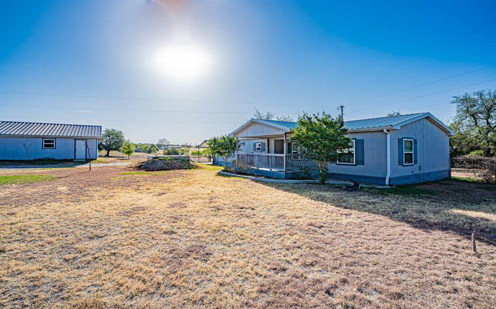 309 Private Road 1707 - Photo 1